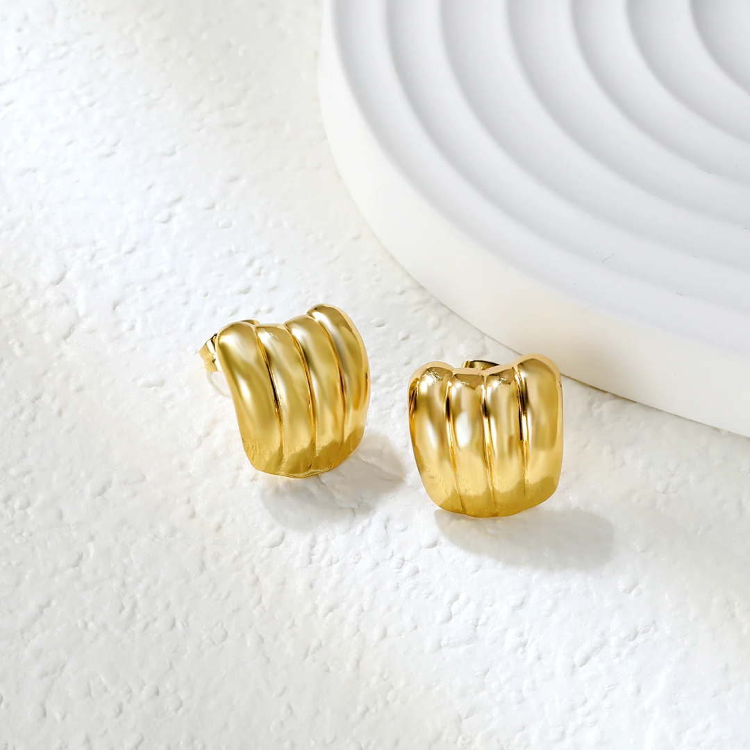 Ribbed Dome Studs