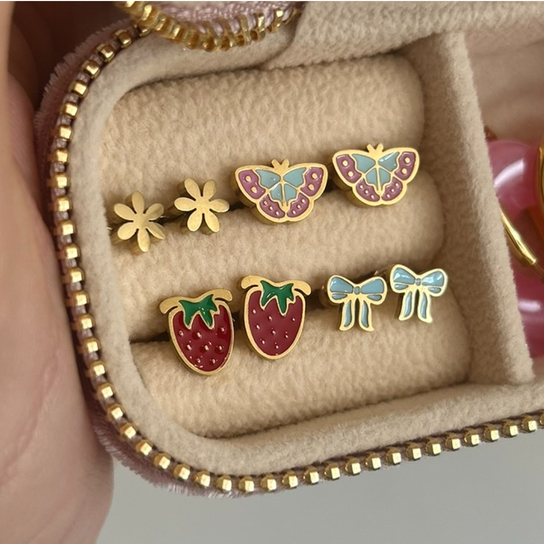 Strawberry Delight Flat Back Studs Gold