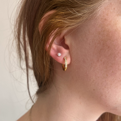 White Pearl Flat Back Studs Gold