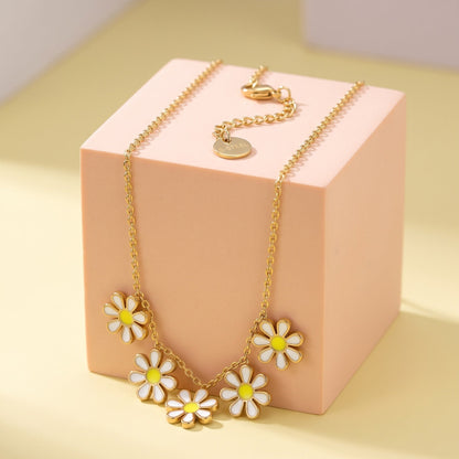Daisy Chain Necklace
