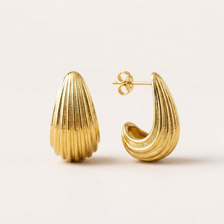 Ridged Teardrop Hoops